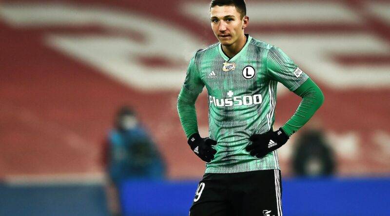 « Динамо » зацікавлене в півзахиснику « Легії »