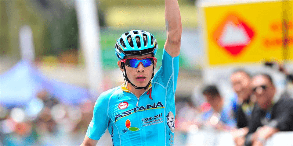 Велогонщик Astana Pro Team избил болельщика прямо во время 20-го этапа Giro d'Italia