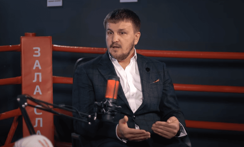 Промоутер Усика дал неутешительный прогноз относительно организации боя Ломаченко – Камбосос
