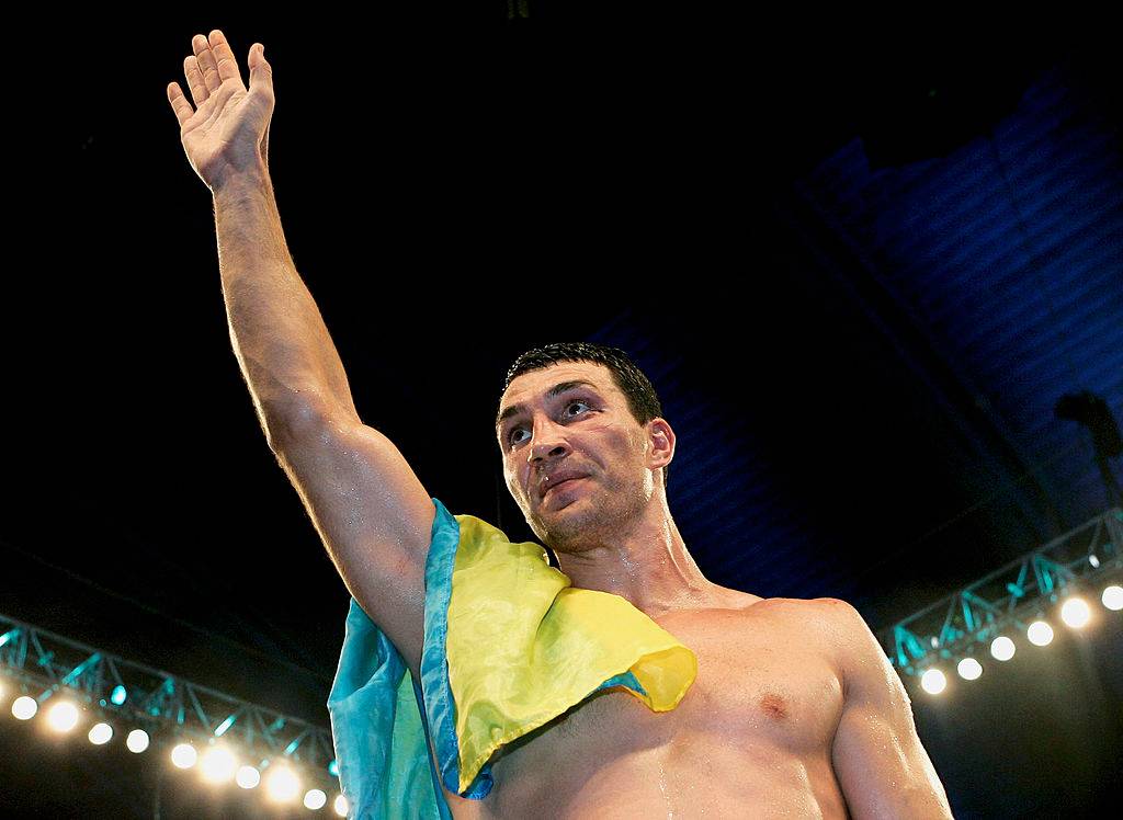 У цей день 16 років тому Володимир Кличко виграв головний бій в кар'єрі