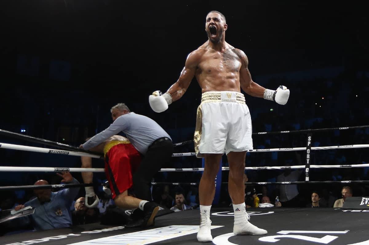 Олимпийский чемпион Рио нокаутировал бывшего украинца Димитренко