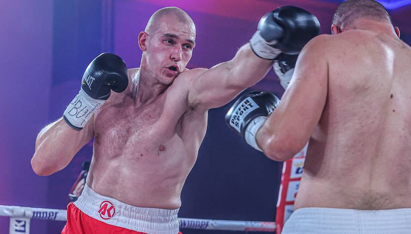 Екс-спаринг партнер Усика уклав багаторічну угоду з Top Rank