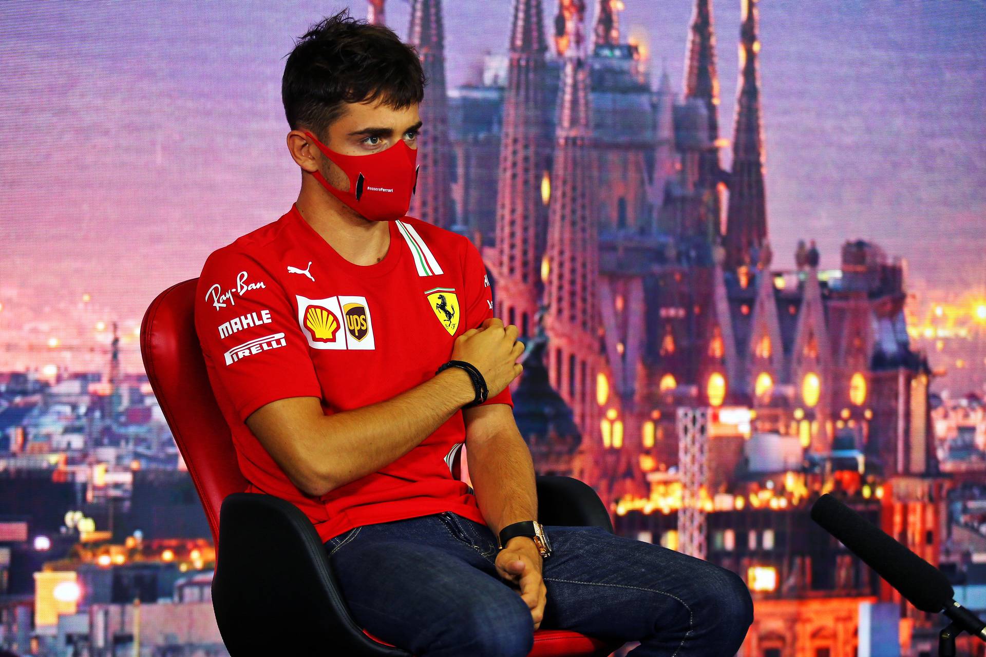 Леклер: «С этой машиной у нас постоянно возникают какие-то проблемы»