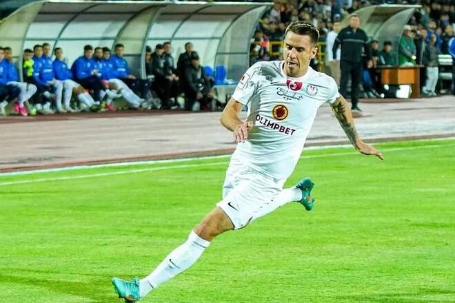 Агент отреагировал на интерес европейского клуба к экс-игроку сборной Украины