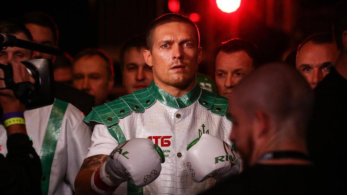 Усик: «Ломаченко продолжает быть топом, несмотря на поражение Лопесу»