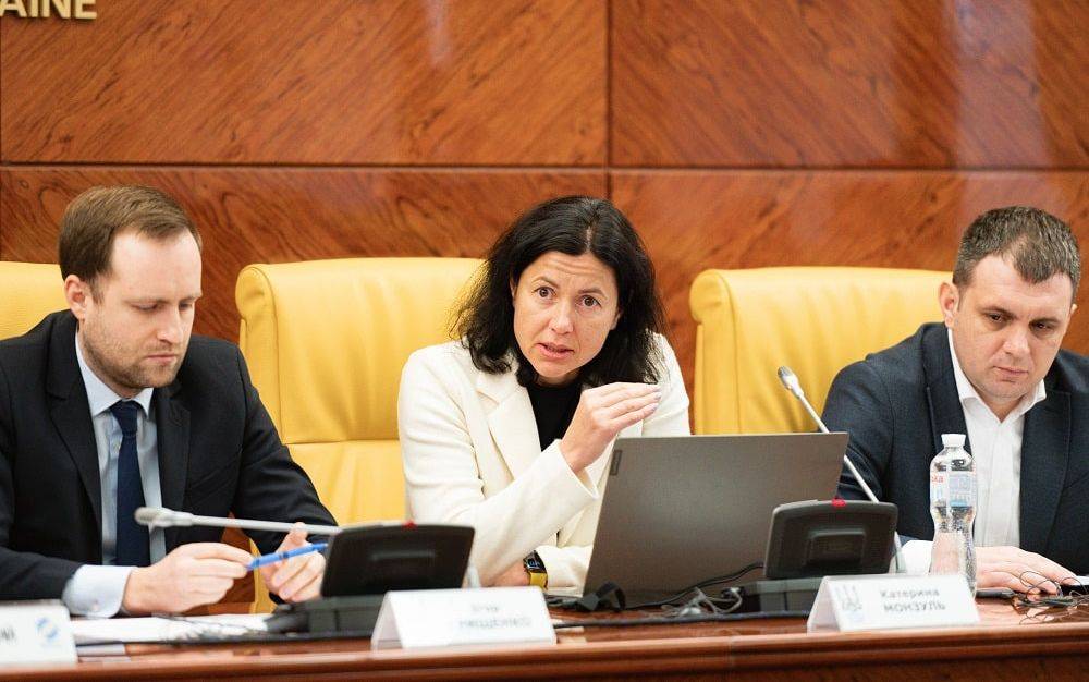 Представники клубів УПЛ провели зустріч з головою Комітету арбітрів УАФ Монзуль