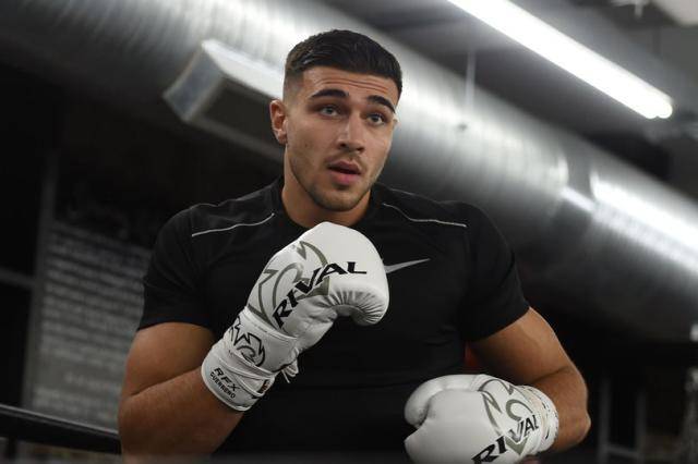 Ф'юрі відмовився від бою з колишньою зіркою UFC