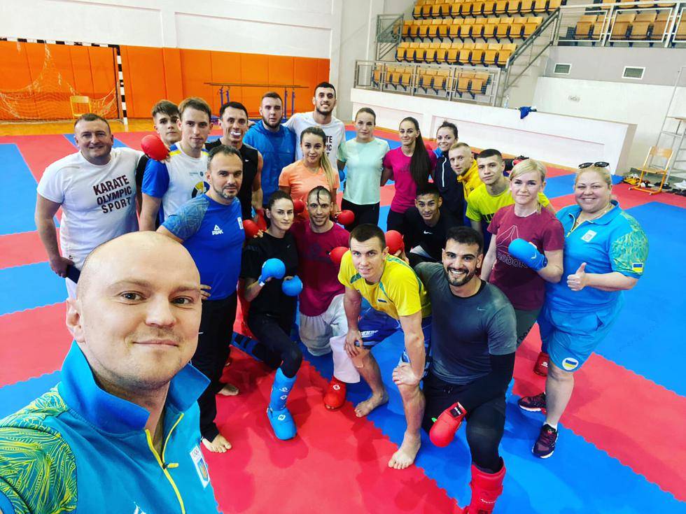Сборная Украины в Черногории готовится к чемпионату Европы