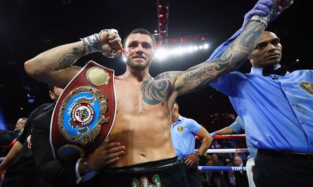 Сміт звернувся до Альваресу, запропонувавши йому повернути титул WBO в напівважкій вазі