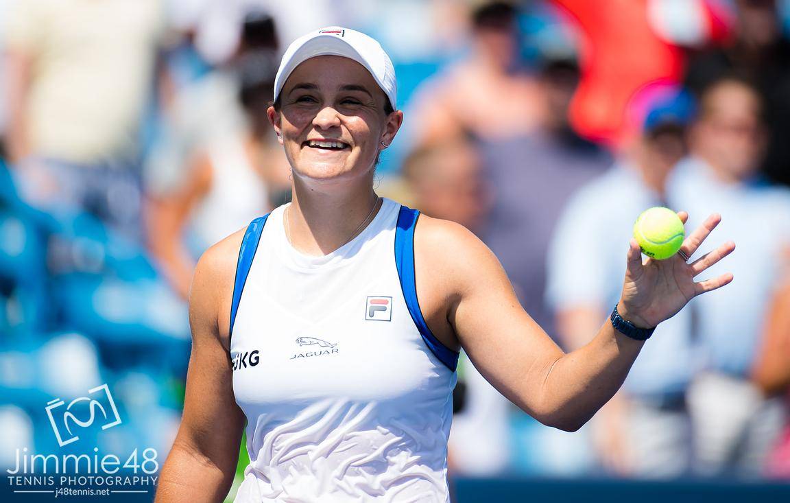 Барті не без проблем пройшла перше коло US Open