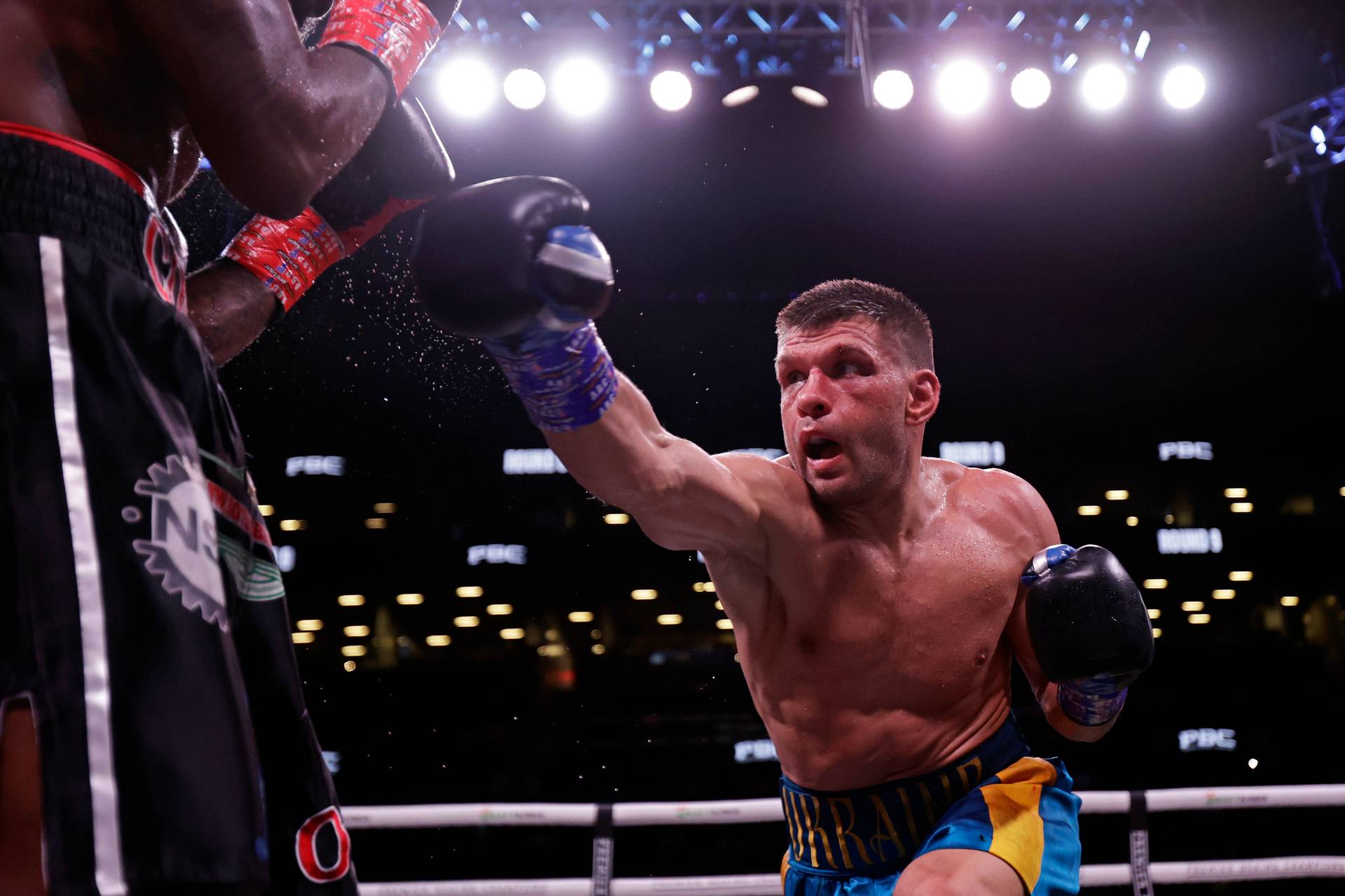 Дерев'янченко – в топ-10 рейтингу WBC в дивізіоні Альвареса