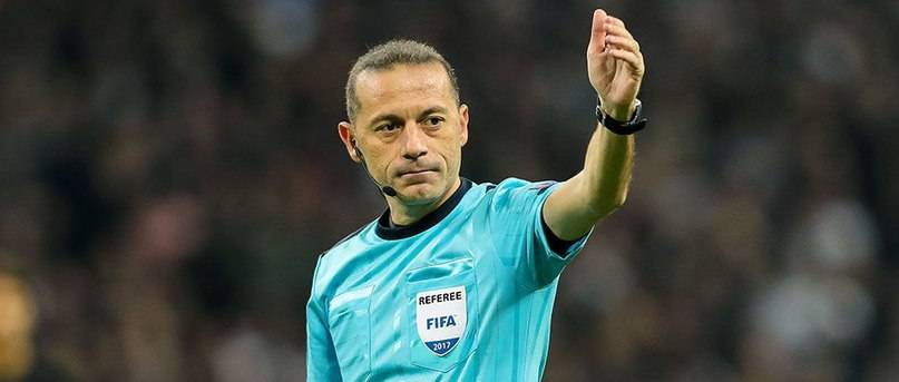 Стали известны арбитры ближайших матчей 1/8 финала Лиги чемпионов
