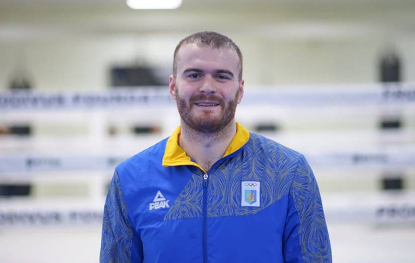 Рогава виявився важче суперника на 14 кг