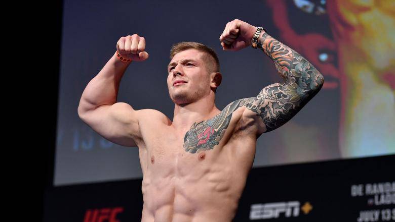 Ветторі: «Коста може вирубати, але як боєць MMA, я краще за нього»