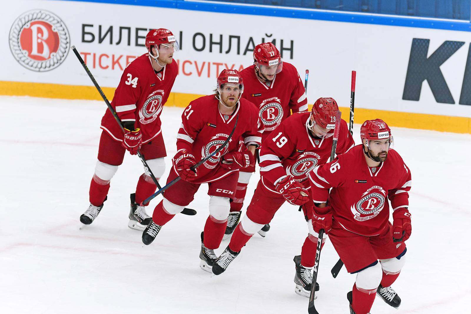 «Витязь» разгромил рижское «Динамо», «Салават Юлаев» резервным составом победил «Нефтехимик»