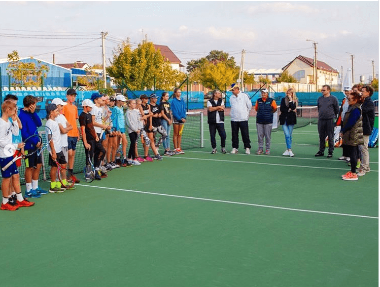 20 детей приняли участие в теннисном лагере Свитолиной
