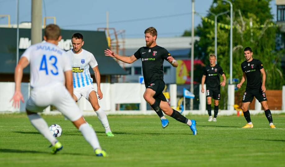«Десна» уверенно переиграла «Верес» в контрольном матче