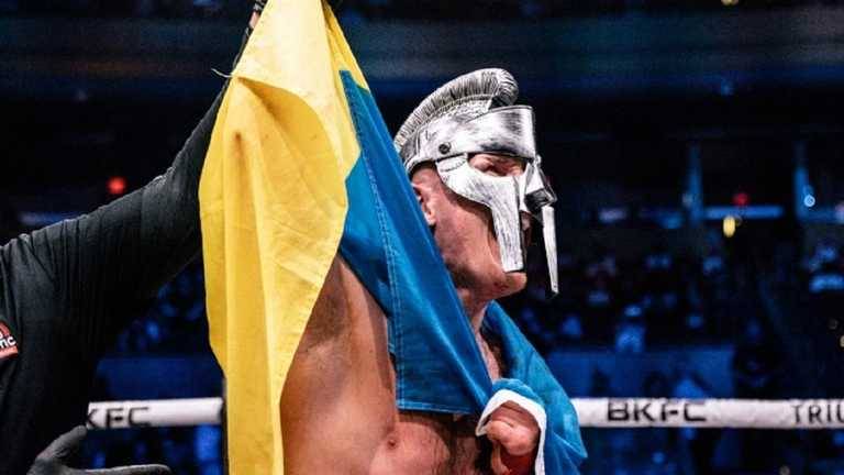 Ханаков повернеться до Bare Knuckle та проведе бій у середині лютого
