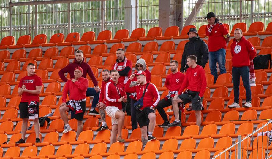 В адрес игроков «Кривбасса» звучали угрозы от своих же фанатов после разгрома от «Металлиста»