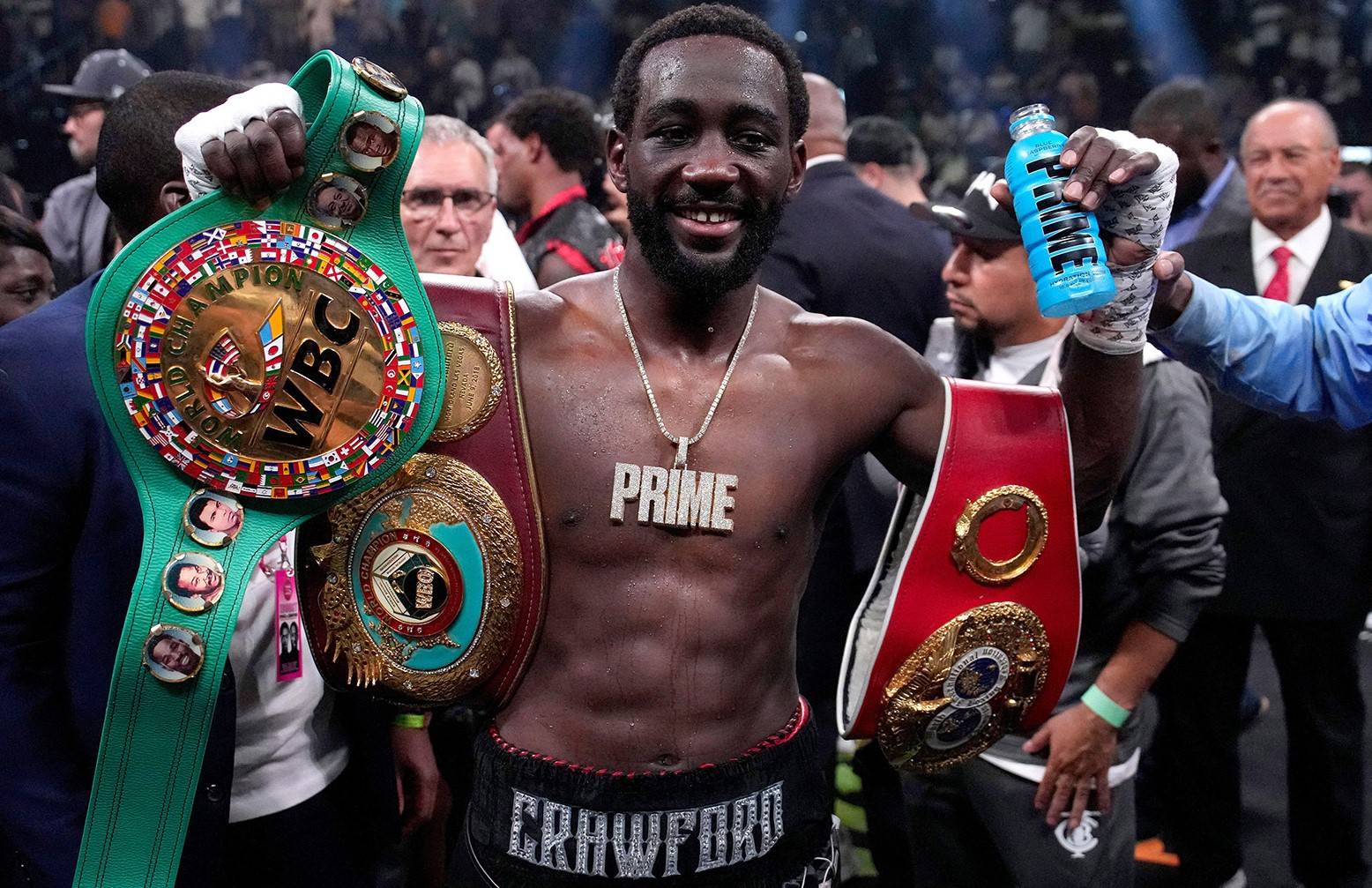 Де Ла Хойя розкритикував IBF за рішення відібрати титул у Кроуфорда