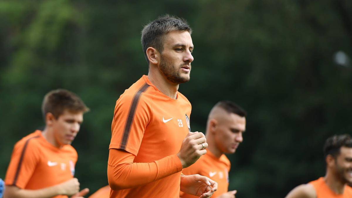 Игрок «Шахтера» назвал арбитров клоунами после разгрома от «Аталанты»