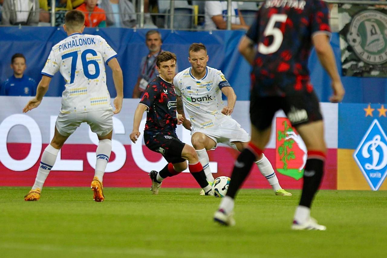 Динамо - Рейнджерс 1:1. Автобус, сошедший с дистанции за 20 секунд до цели