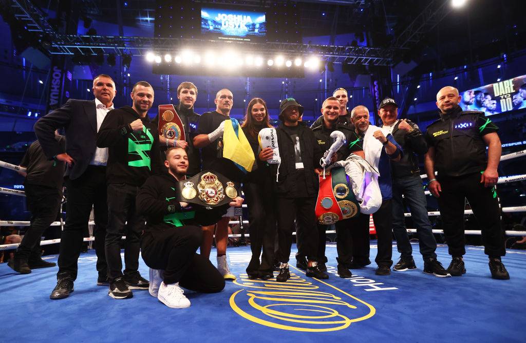 Всі чемпіонські бої Усик виграв на території суперника