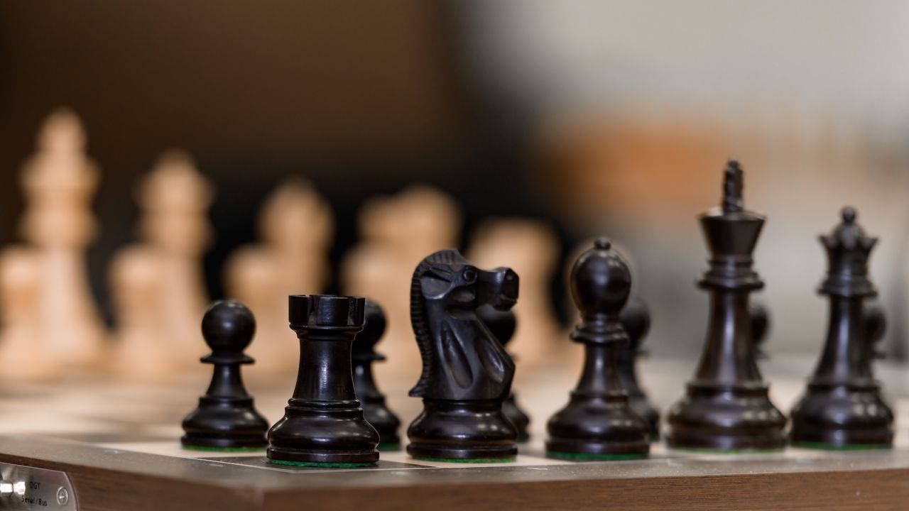 У FIDE дозволили росіянам та білорусам виступати до 2025 року