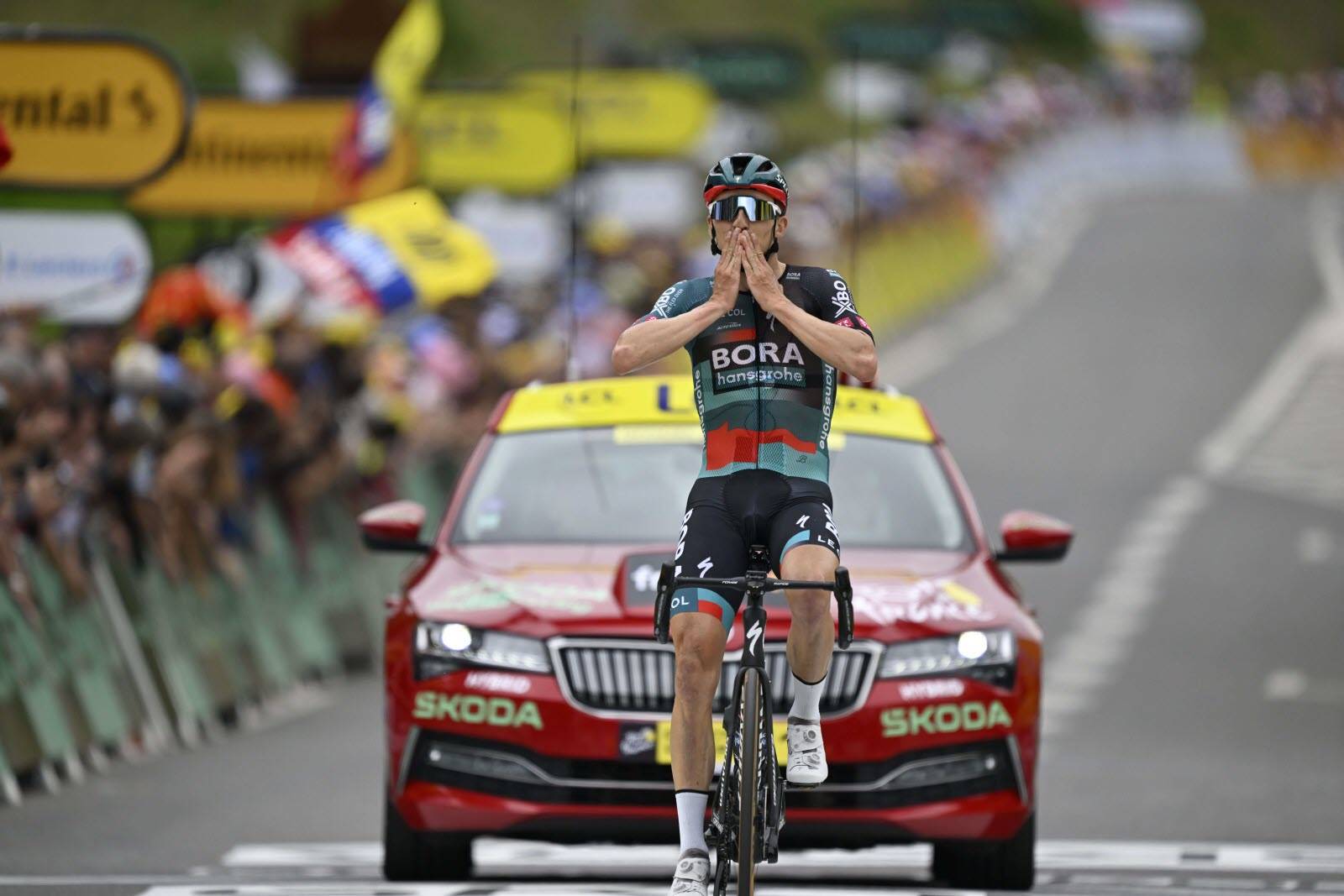 Австралиец Джей Хиндли выиграл 5-й этап Tour de France