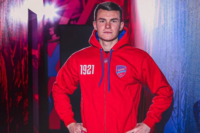 Лідер «Зорі» призовного віку покинув Україну і перейшов в польський клуб