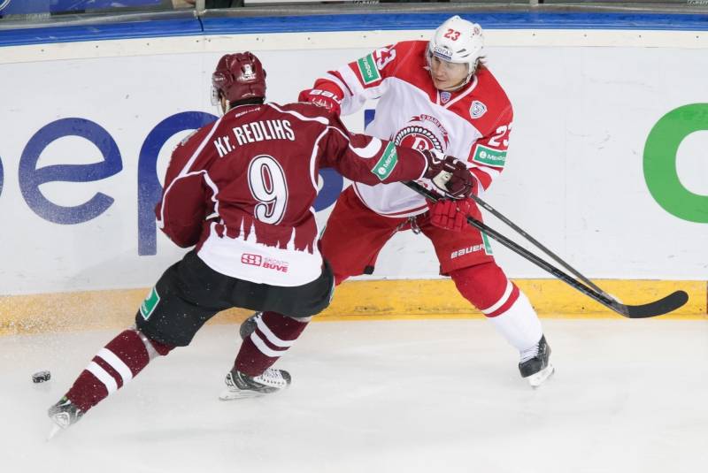 Рижское «Динамо» забросило четыре шайбы «Витязю», СКА обыграл «Куньлунь»