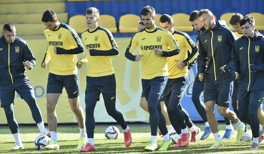 Сборная Украины провела предпоследнее занятие в преддверии вылета в Финляндию