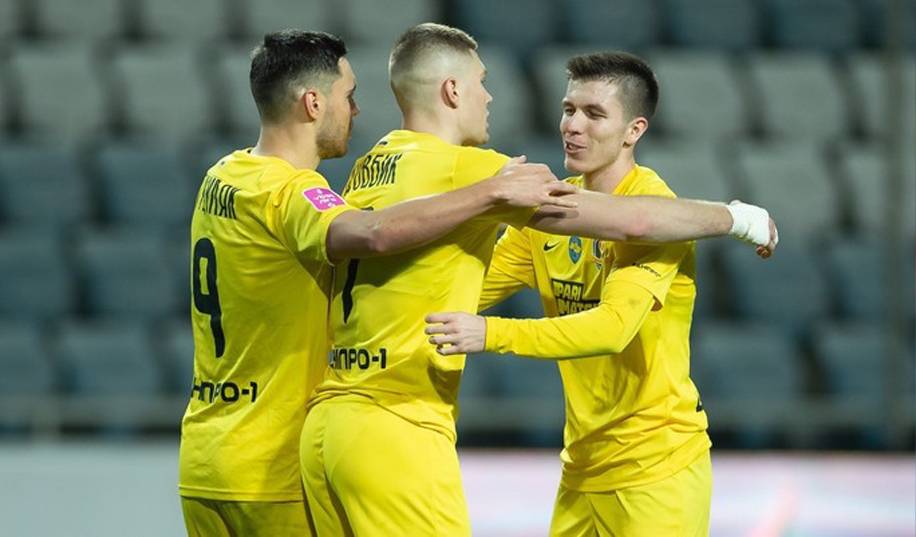 Довбик і Піхальонок вирушать на збір із «Дніпром-1»
