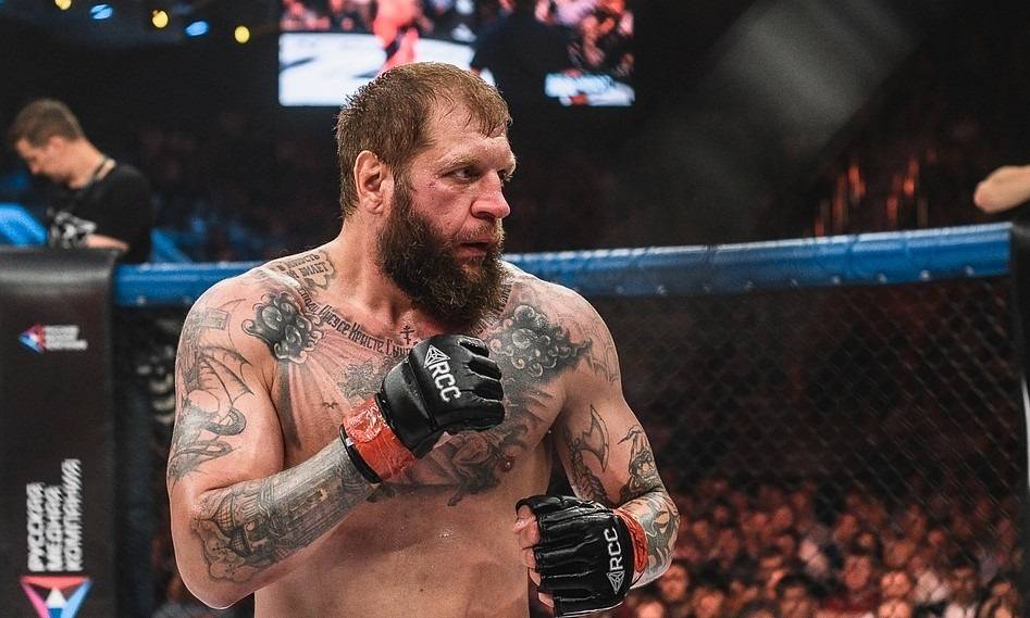 Емельяненко после падения из велосипеда вернется только через 4 месяца