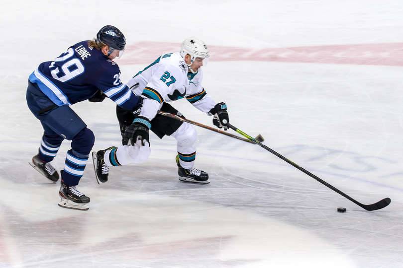 «Сан-Хосе» перебросал «Виннипег», «Бостон» в результативном матче проиграл «Коламбусу»