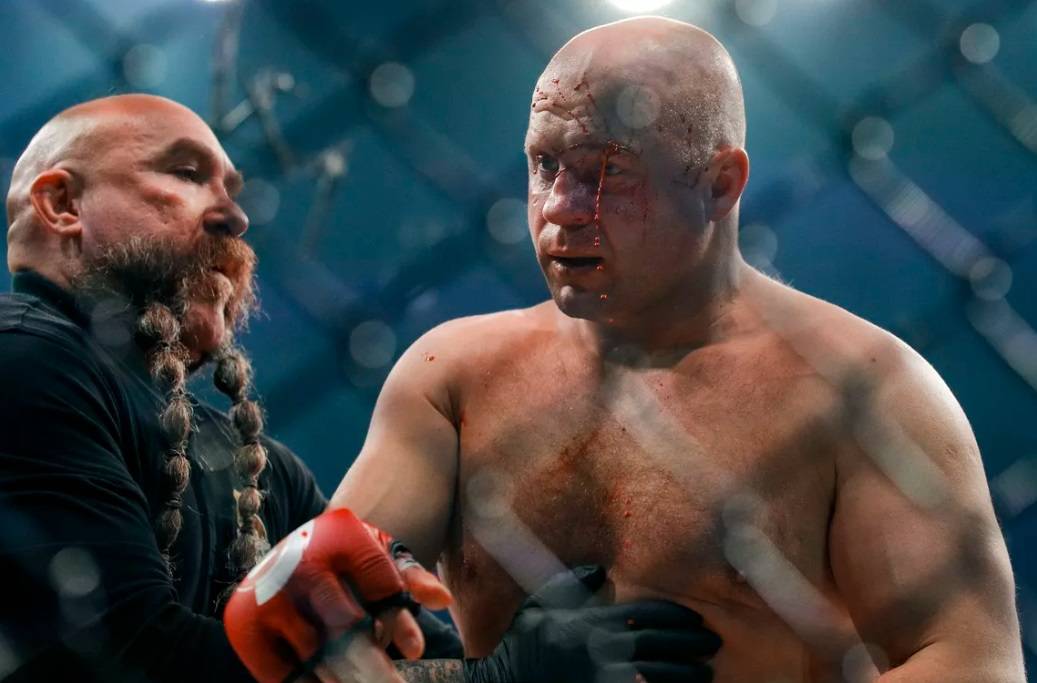 Емельяненко не получил большого урона в бою с Бэйдером