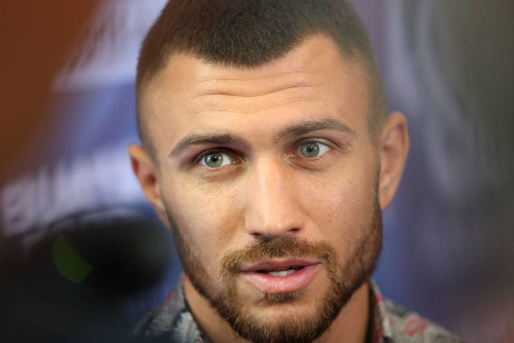 Президент Top Rank сравнил Бетербиева с Ломаченко