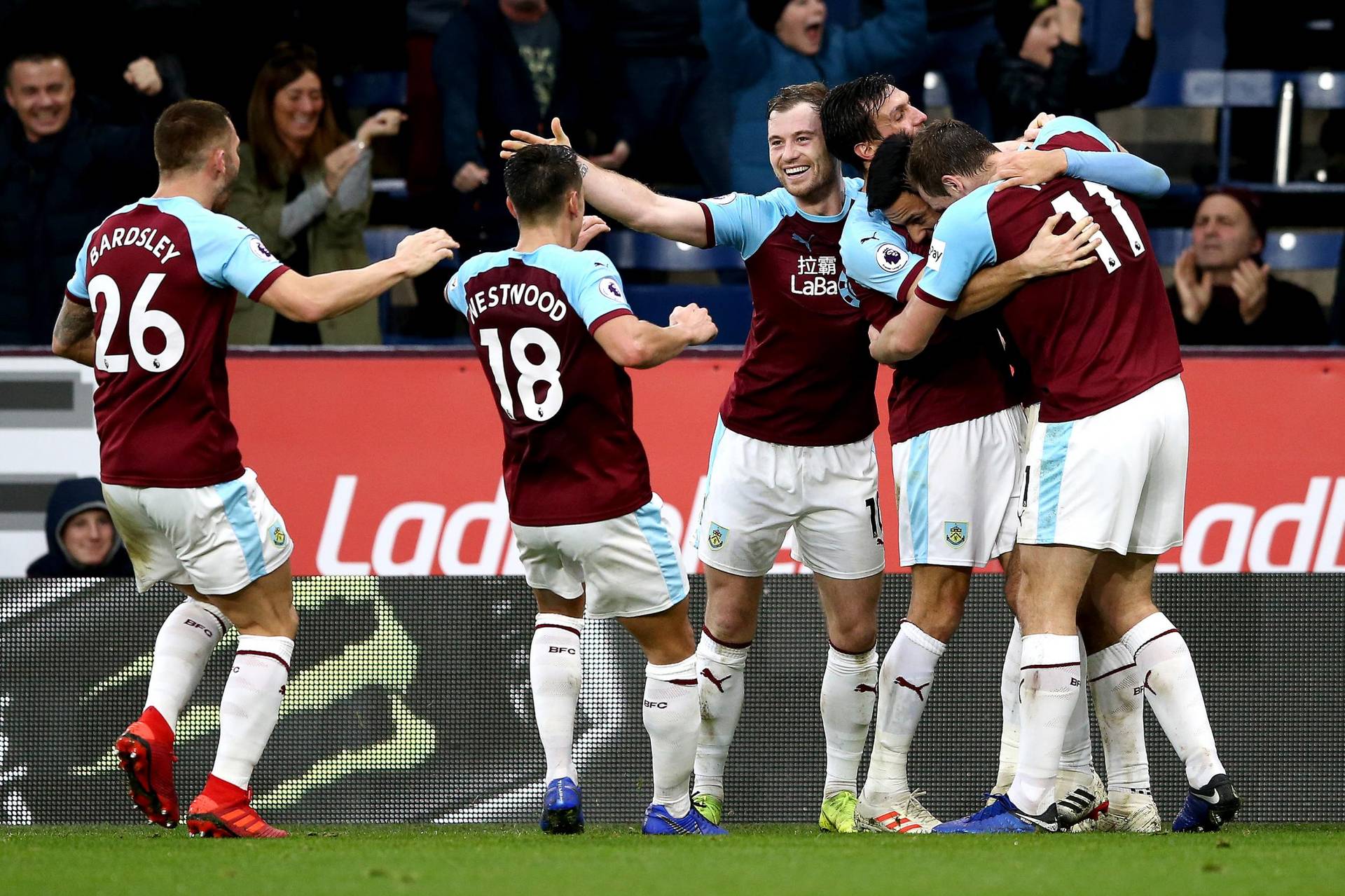 «Вест Хэм» пропустил три мяча от «Бернли», несмотря на выход Ярмоленко