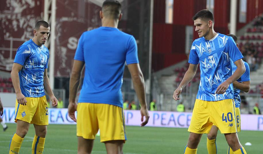 Динамо все ще намагається підписати центрального захисника