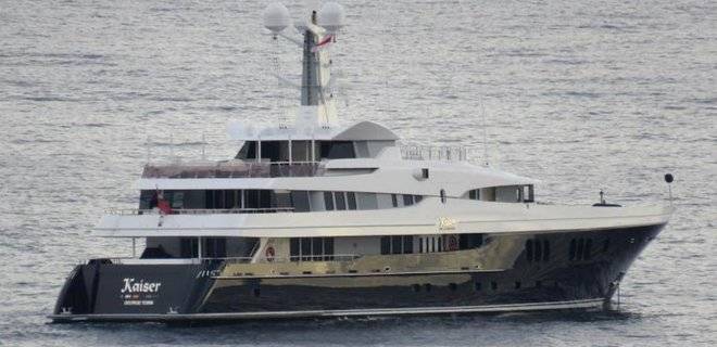 Ярославський продасть дорогущую яхту, щоб відновити Харків після бомбардування росіянами