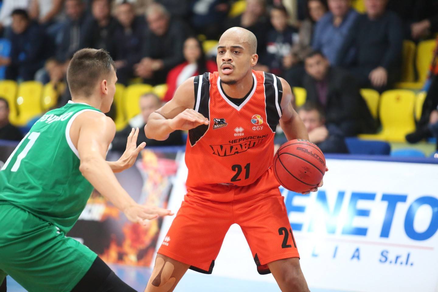 Санон набрал 25 очков в матче с «Химиком», но MVP тура стал бигмэн «Черкасских Мавп»