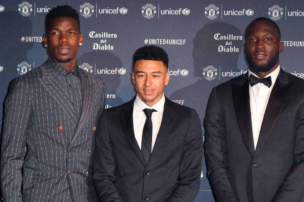 Лингард остался без галстука после встречи с искусным фокусником