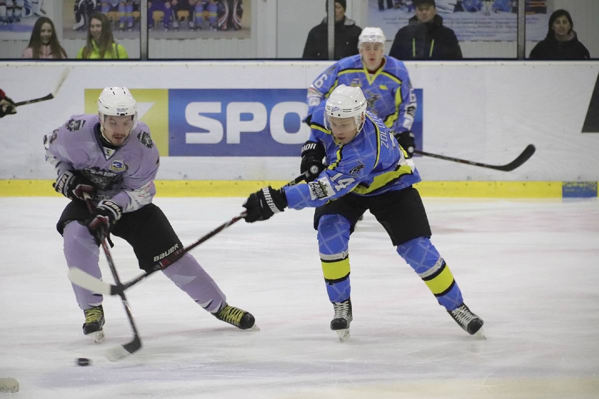 «Днепр» благодаря хет-трику Матерухина разгромил «Ледяных Волков»