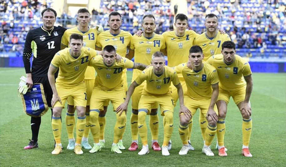 Крім ігрової форми збірна України оновила і тренувальну екіпіровку