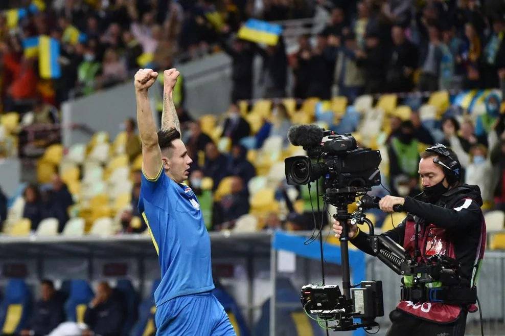 Відео божевільного гола. Як Шапаренко ввів Францію і Льоріса в стан ступору