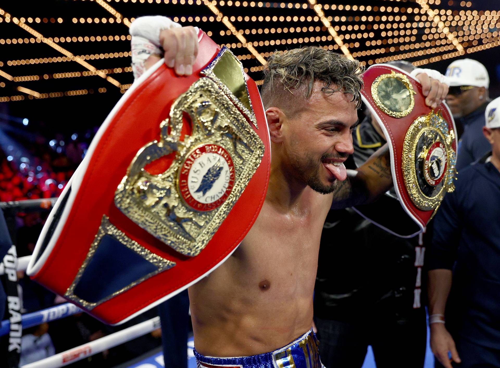 Робейсі Рамірес проведе захист титулу WBO проти мексиканського нокаутера