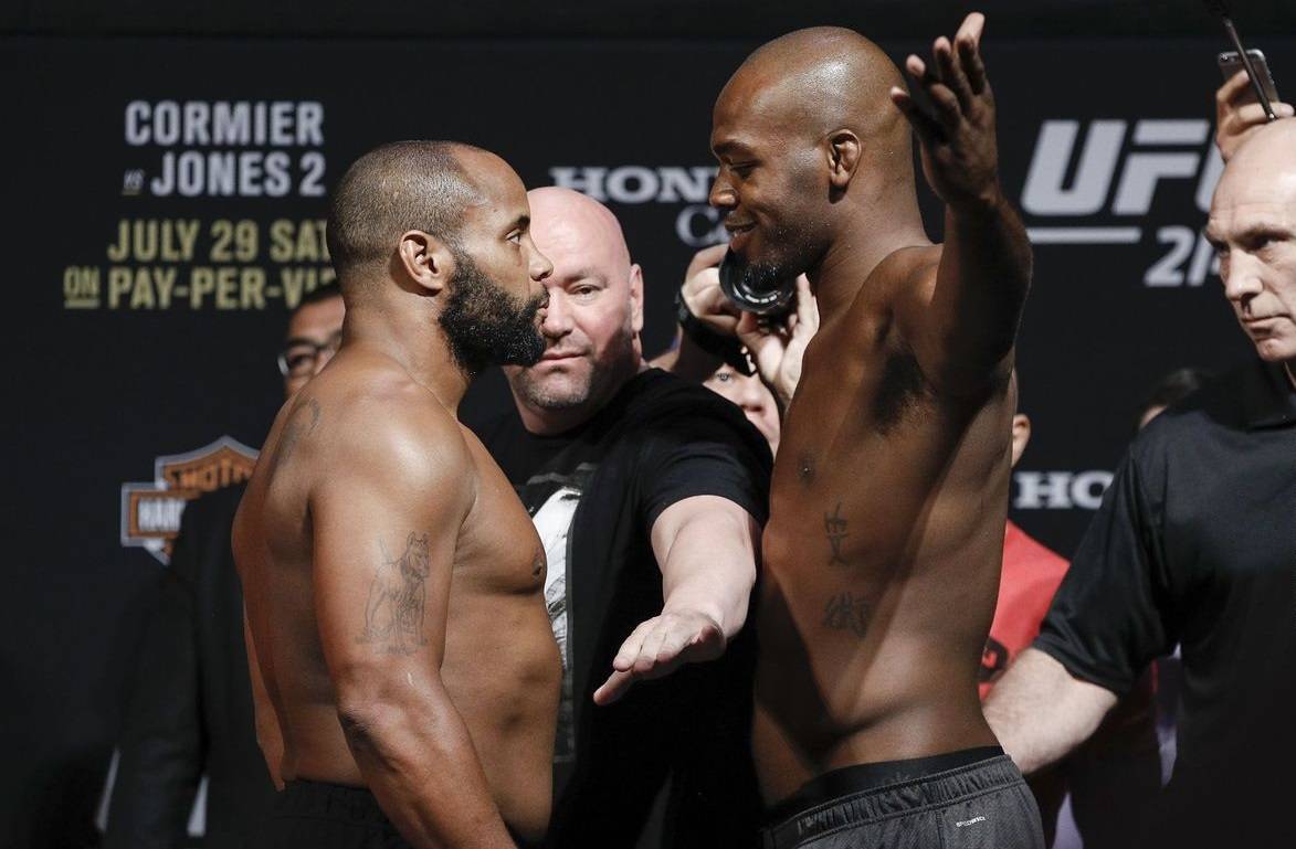 Кормье: «Третий бой с Джонсом возможен только в полусреднем весе»