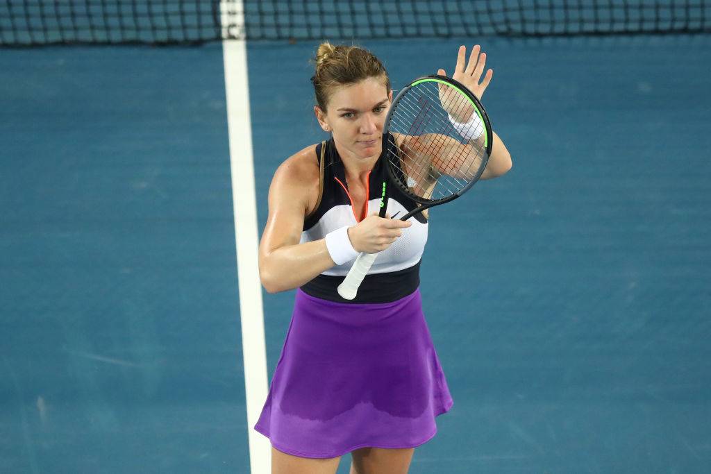 Халеп уступала с брейком в решающем сете, но все же вырвала путевку в третий круг Australian Open