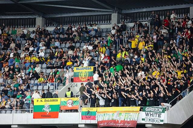 UEFA оштрафовал Литву за кричалки против путина