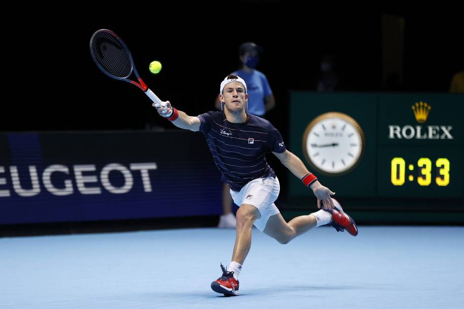 Шварцман не без проблем пробился во второй раунд Australian Open